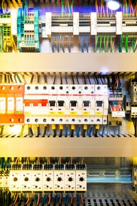 Fuses, Circuit Breakers & Components							